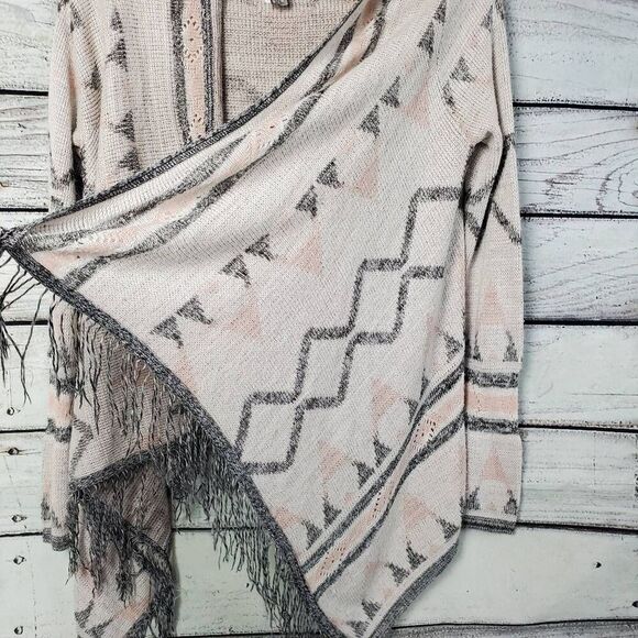 Vanity Women’s Size M Boho Southwestern Open Front Cardigan Sweater Fringe Hem A - Picture 2 of 7